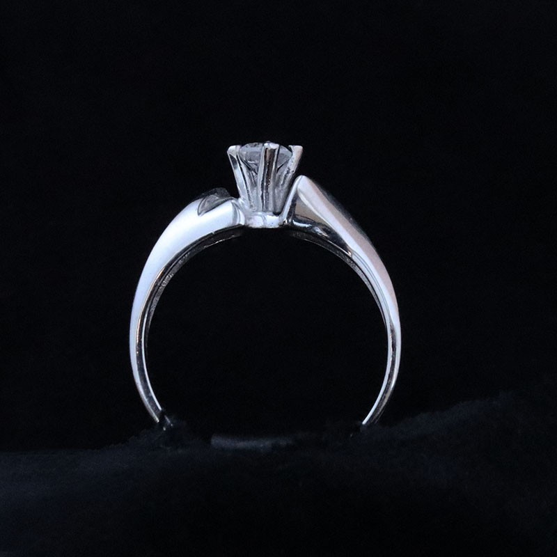 single stone ring with cubic zirconia stone