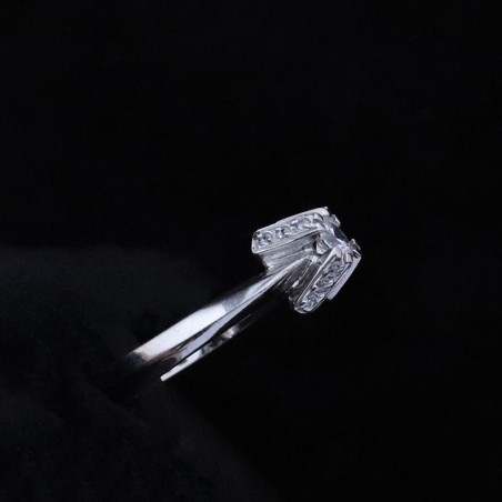 single stone ring with cubic zirconia stone