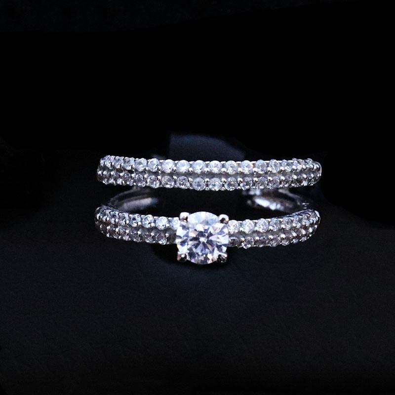 white gold ring with cubic zirconia stone