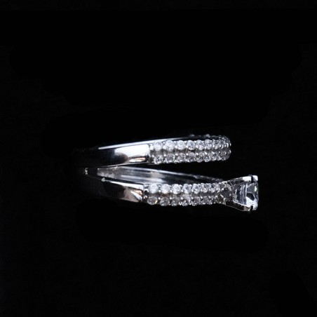 white gold ring with cubic zirconia stone