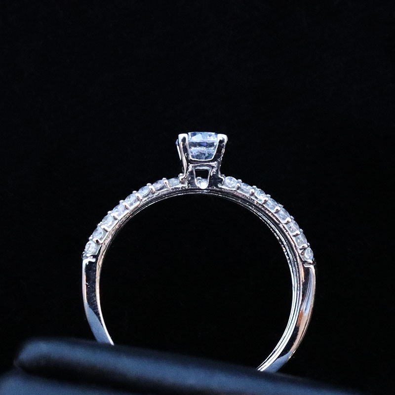 white gold ring with cubic zirconia stone