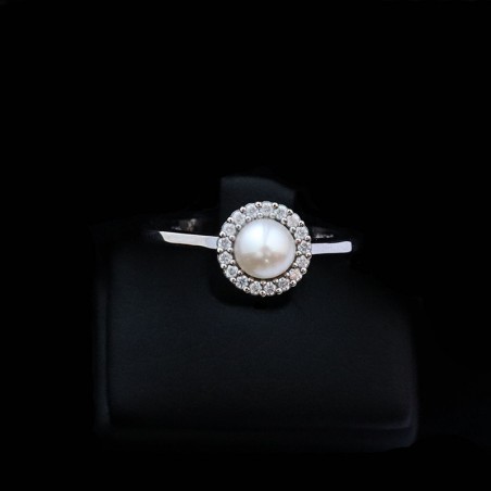 white gold ring with pearl and cubic zirconia