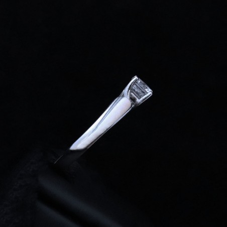 white gold ring with cubic zirconia stone