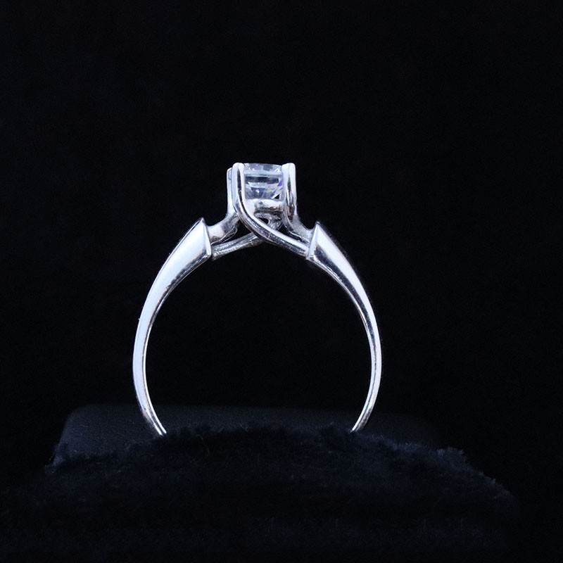 white gold ring with cubic zirconia stone
