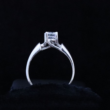 white gold ring with cubic zirconia stone