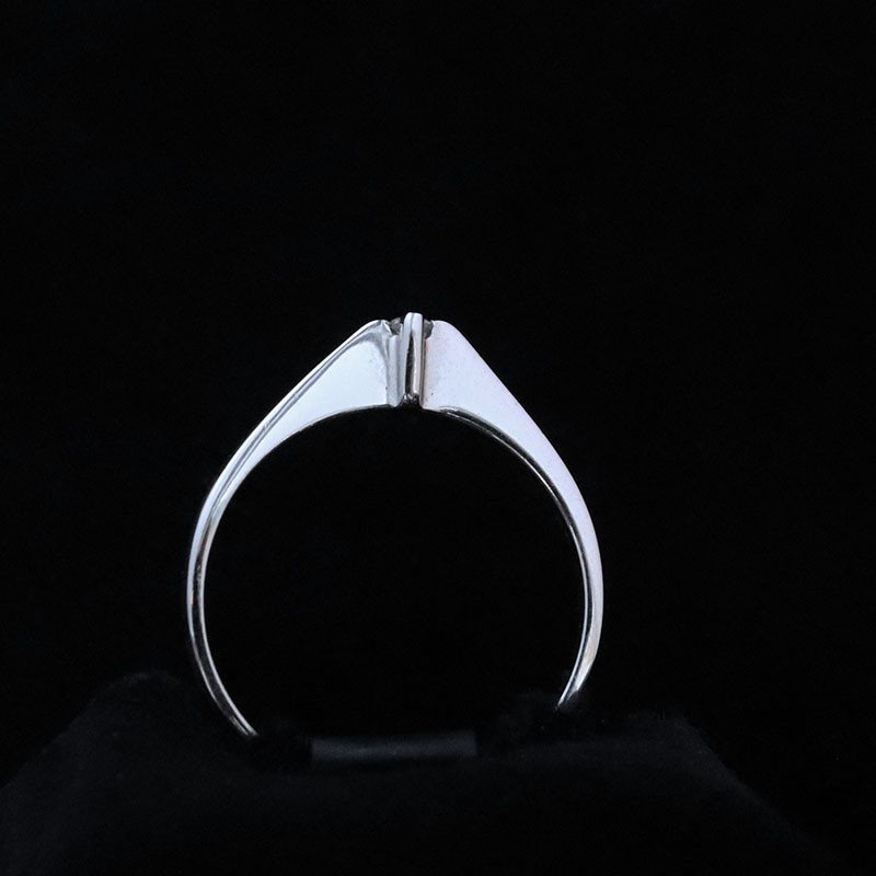 white gold ring with cubic zirconia stone
