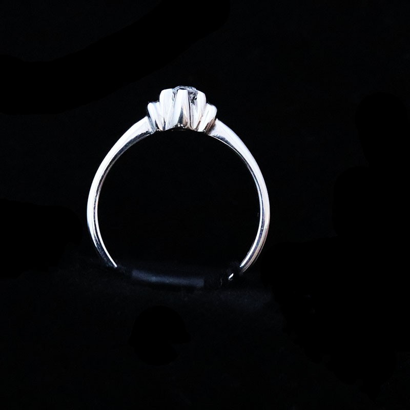 White gold ring with cubic zirconia stone