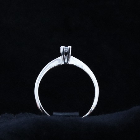 λευκοχρυσο μονοπετρο με ζιργκον