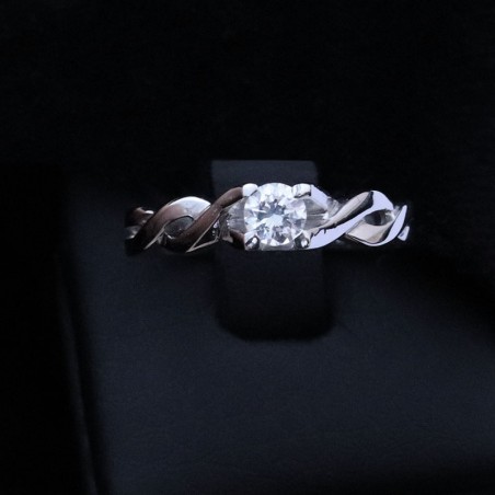 δαχτυλιδι μονοπετρο με ζιργκον