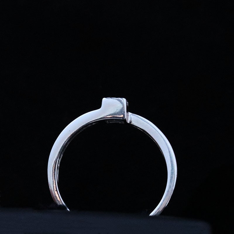 λευκοχρυσο δαχτυλιδι με ζιργκον