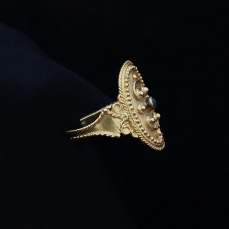 gold traditional ring