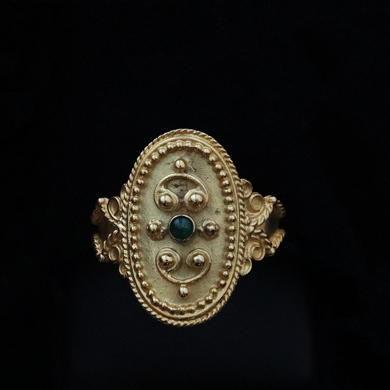 gold traditional ring