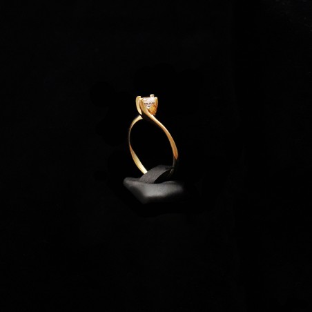 gold monolith with zircon
