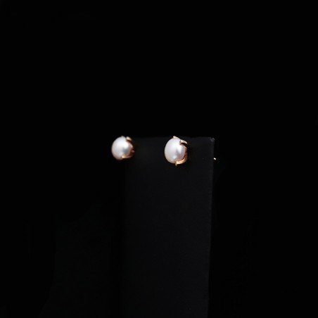 gold earrings with cubic zirconia