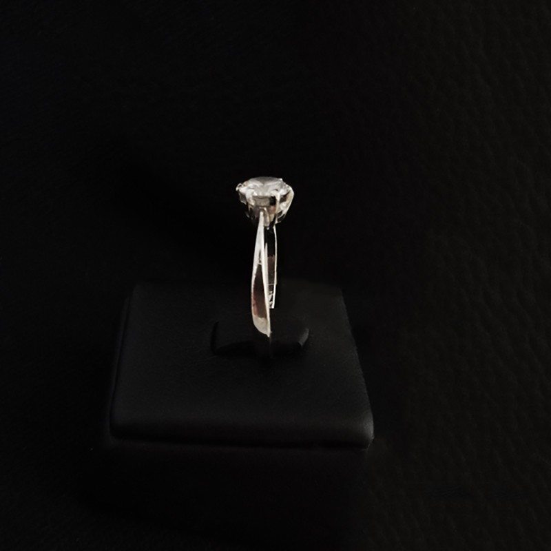 μονοπετρο λευκοχρυσο με ζιργκον