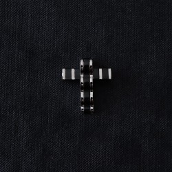 σταυρος σε ασημι και μαυρο