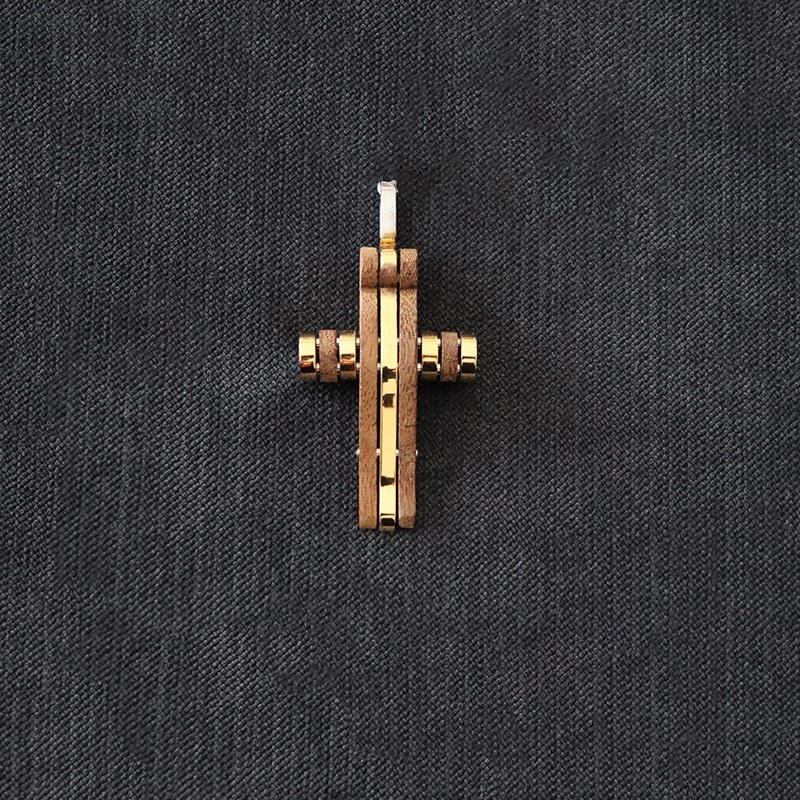 σταυρος ξυλινος επιχρυσωμενος