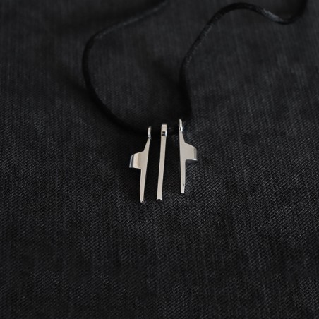 σταυρος ασημενιος σπαστος