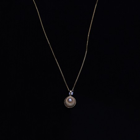 necklace with pearl
