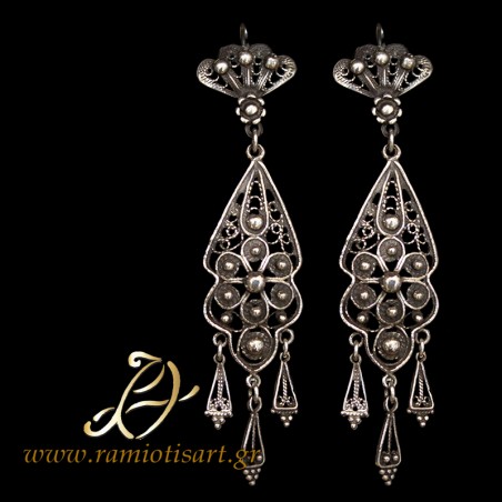 ασημενια γιαννιωτικα σκουλαρικια σχεδιο λουλουδι με βενταλια κωδ. ΣΚ53