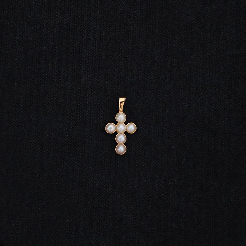 golden cross with pearls