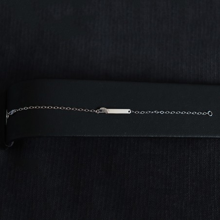 CHILDRENS WHITE GOLD IDENTITY BY CAR