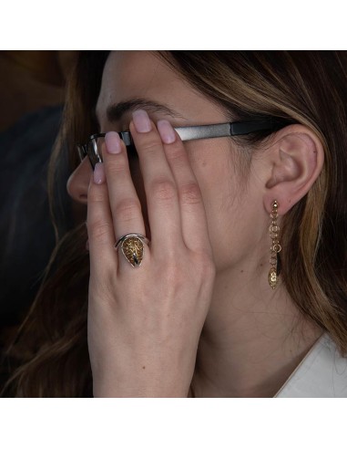 Λευκοχρυσο δαχτυλιδι με οβαλ χρυσο σχεδιο