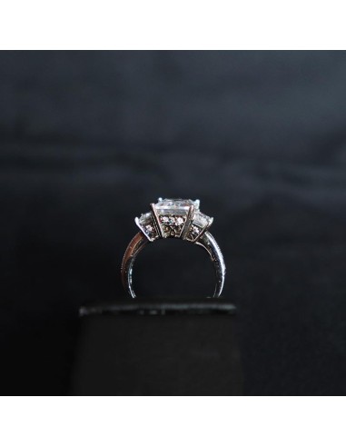 SILVER RING WITH CUBIC ZIRCONIA