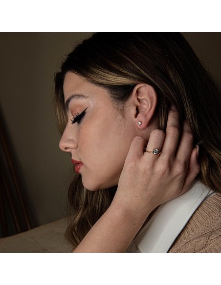 yellow gold ring with cubic zirconia stone