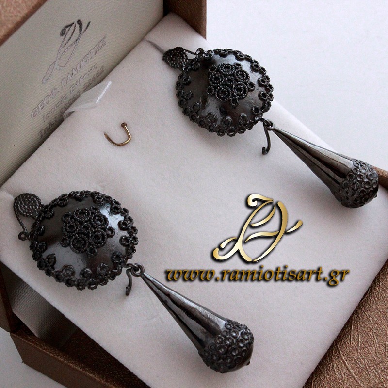 traditional earrings of Corfu
