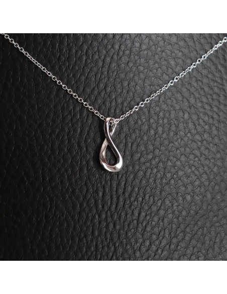 PENDANT NECKLACE