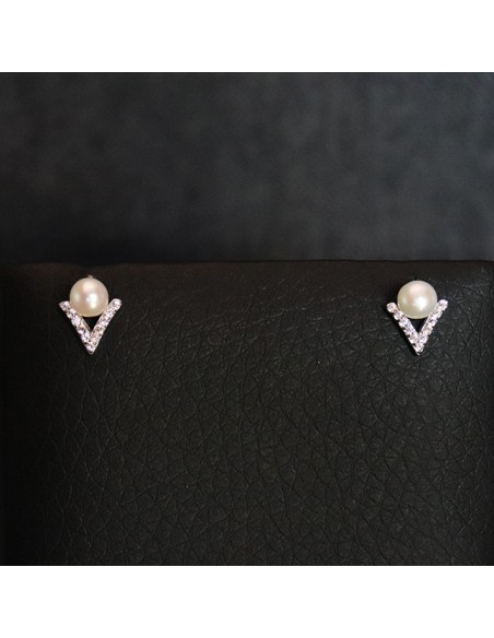 EARRINGS WITH CUBIC ZIRCONIA AND PEARL