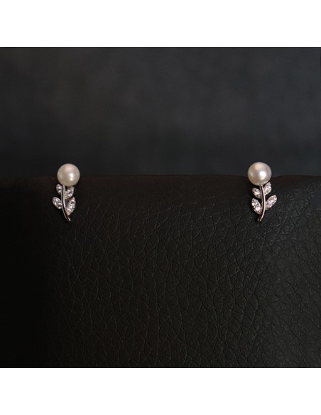 EARRINGS WITH ZIRCON AND PEARL