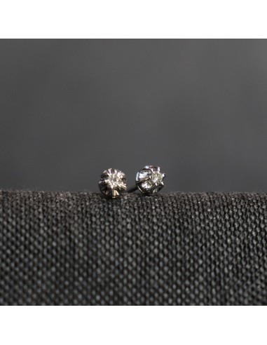 WHITE GOLD EARRINGS WITH DIAMOND