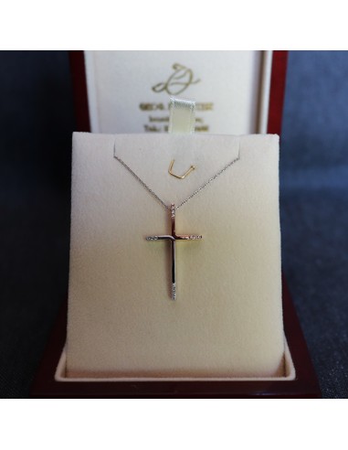 WHITE GOLD CROSS WITH BRIGIAN