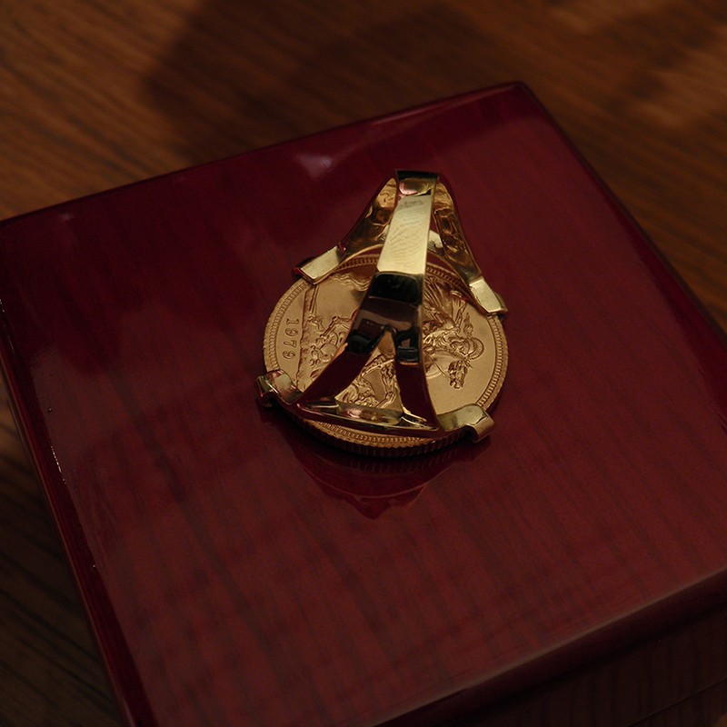 Sovereign ring gold