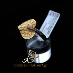golden ring leaf with cubic zirconia
