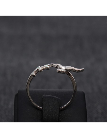 RING WITH A SWALLOW