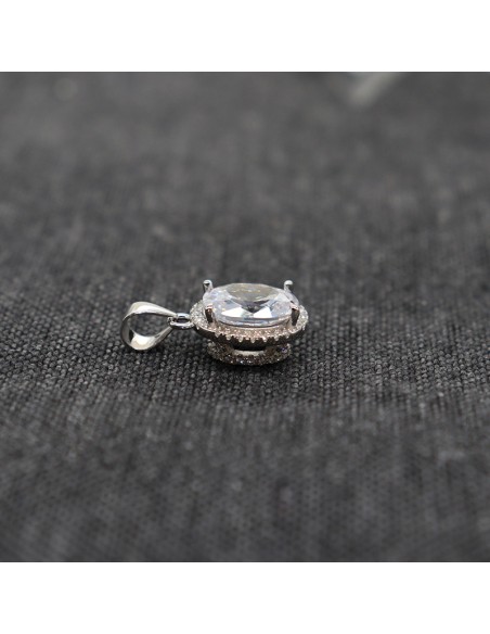 PENDANT WITH WHITE ZIRCON