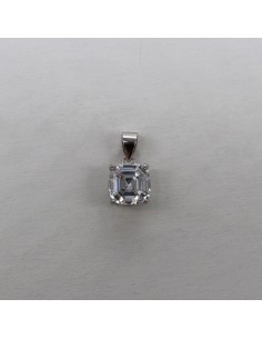 PENDANT WITH ZIRCON