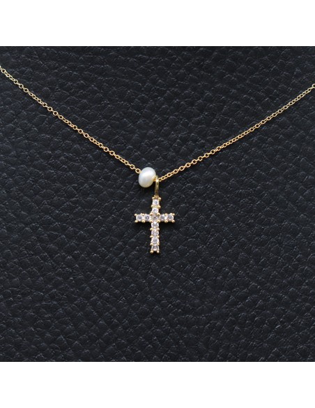 CROSS WITH CHAIN AND PEARL