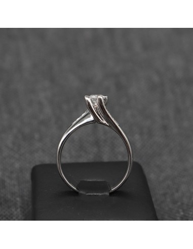 RING WITH ZIRCONIA