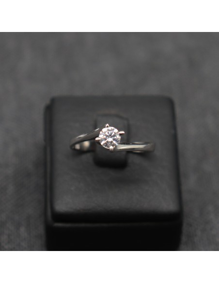 WHITE GOLD SINGLE STONE