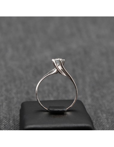 WHITE GOLD SINGLE STONE