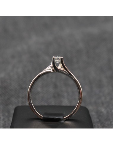 WHITE GOLD SINGLE STONE