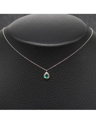 NECKLACE WITH EMERALD