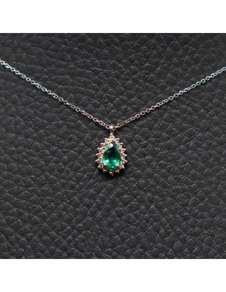 NECKLACE WITH EMERALD