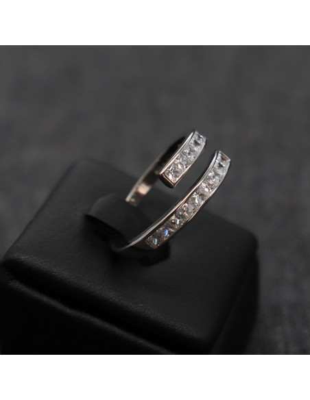 SILVER RING WITH ZIRCONIA