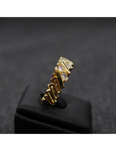 RING WITH ZIRCONIA