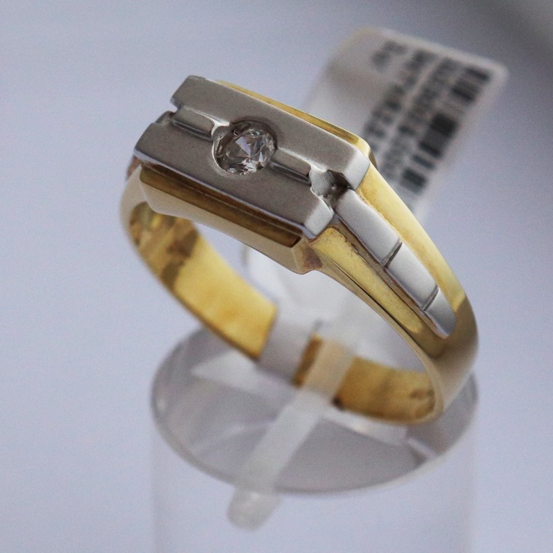 men's ring in yellow gold with cubic zirconia